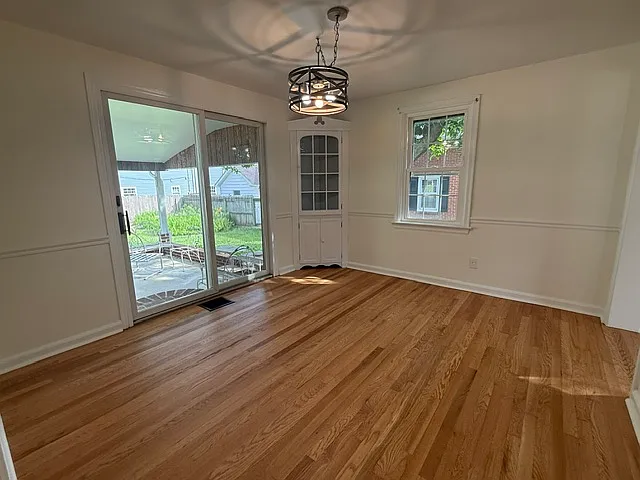 604 Meadow Ln — Photo 9