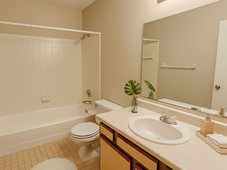 1st image of 744 Ashland Ave #62