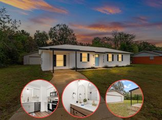 3155 Pinewoods Dr, Crestview, FL 32539