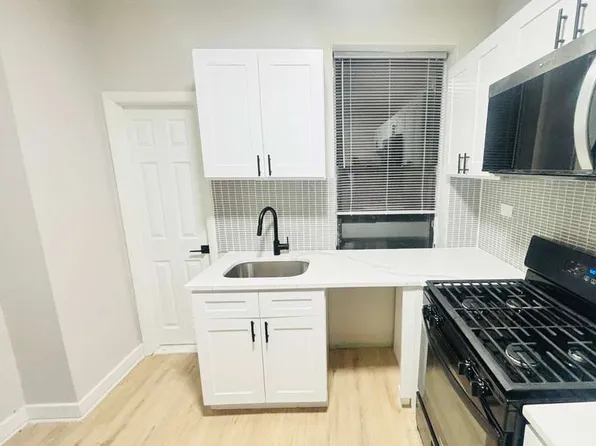 10 Olean Avenue image 2 of 10