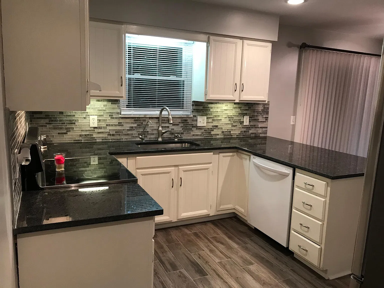 3 bed, 1232 sqft, $1,750 — Photo 3