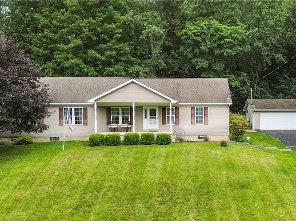 11424 Beard Rd, New Springfield, OH 44443