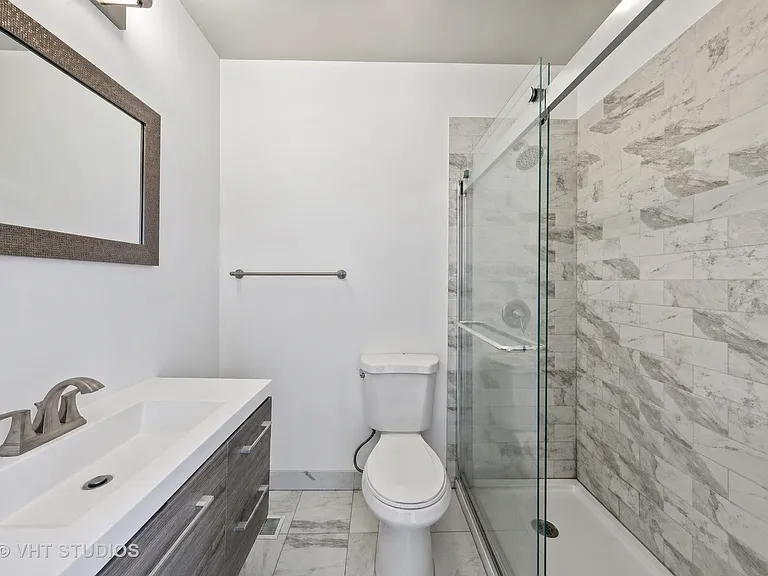 1317 W Belden Ave #F2 — Photo 21