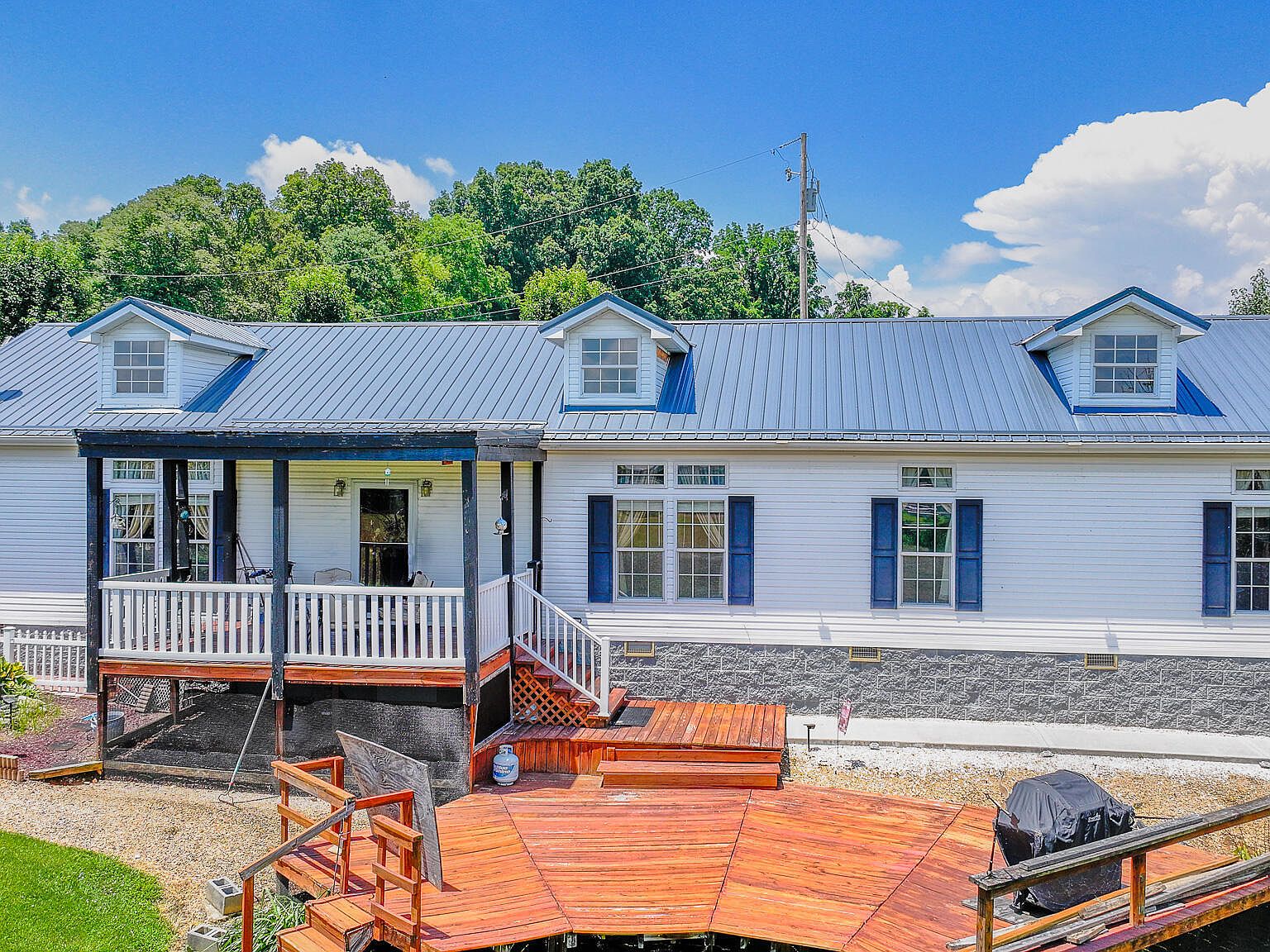 303 Valley Dr, Church Hill, TN 37642 | Zillow