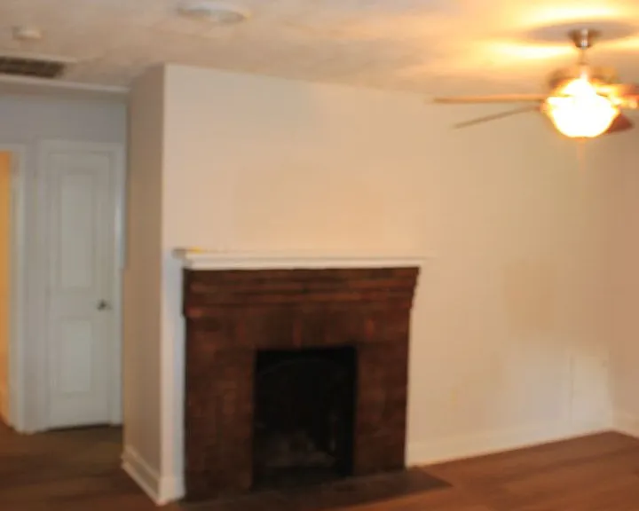 2355 Devere St — Photo 3