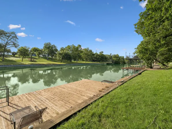 360 Shangrila Lane, New Braunfels, TX 78130