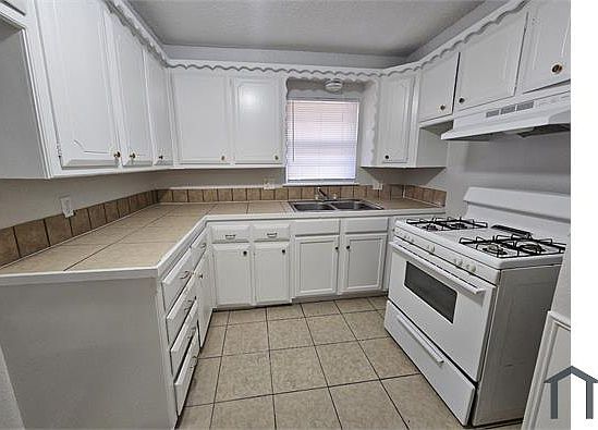 1st image of 424 NW 88th St