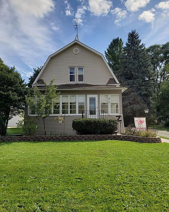 1st image of 616 Huron Ave