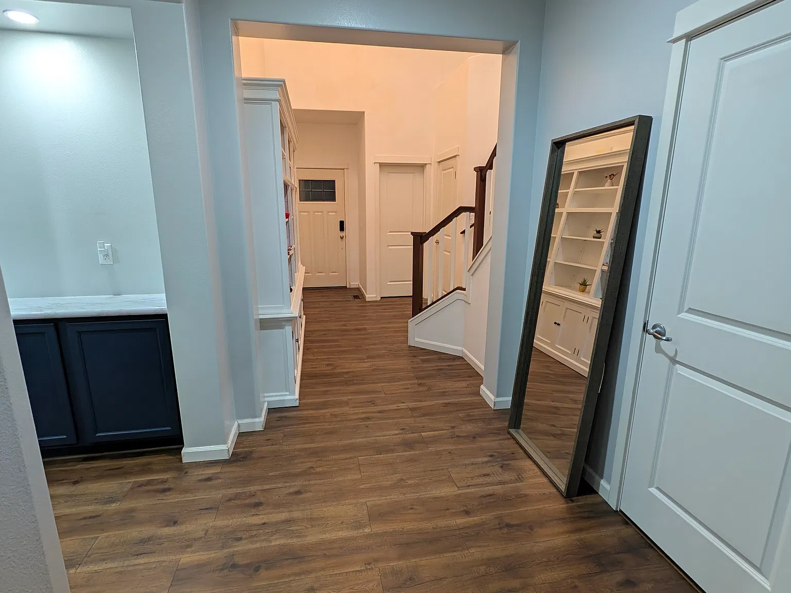 4 bed, 2.5 bath, 2509 sqft, $3,300 — Photo 3