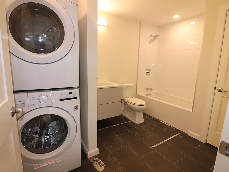 458 Washington St #305 — Photo 14
