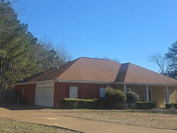 3rd image of 802 Meadow Way Cv