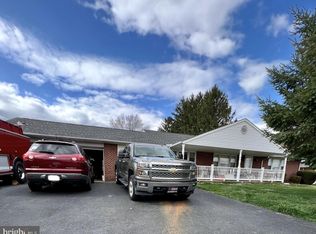 907 Hanover Rd, York, PA 17408