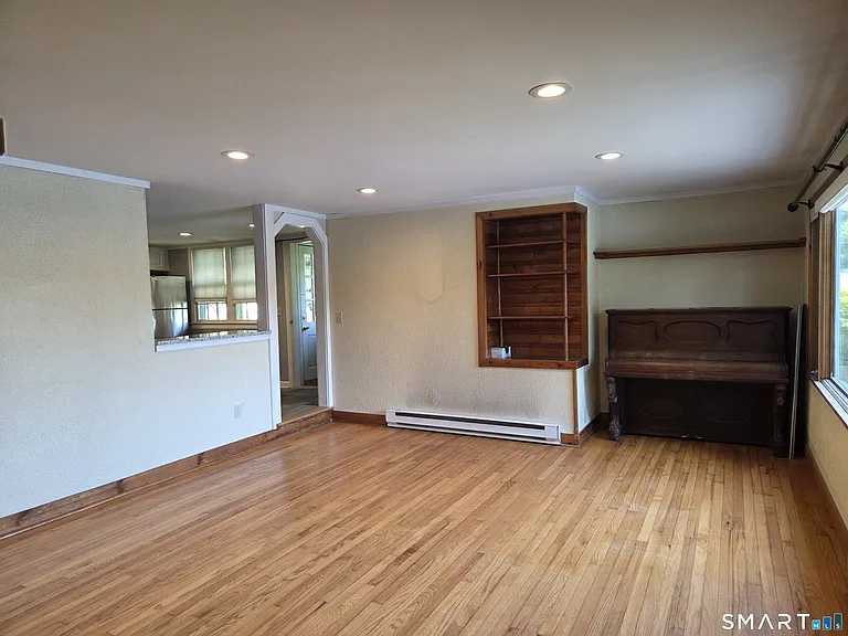 50 Beach Dr — Photo 9