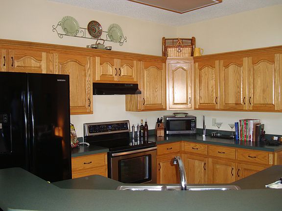 3rd image of 183 Bradford Pl