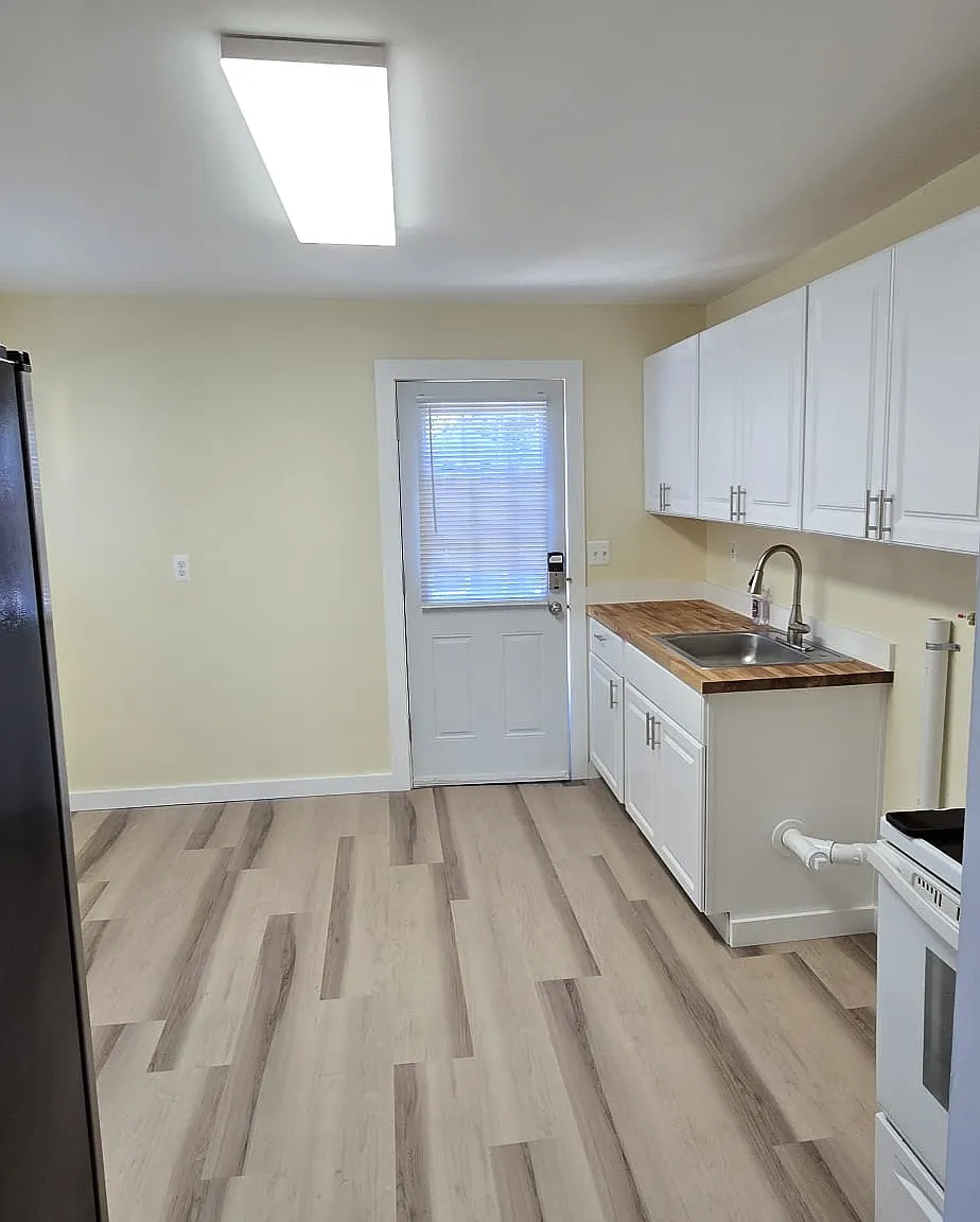 2 bed, 712 sqft, $1,600 — Photo 4