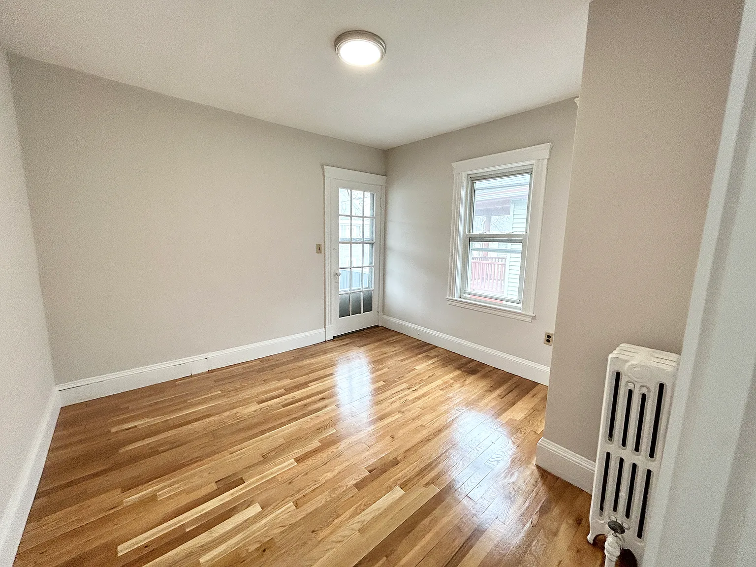 4 bed, 1350 sqft, $5,800 — Photo 3