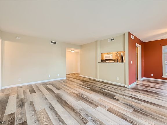 5th image of 2890 Loveland Dr Unit 2401
