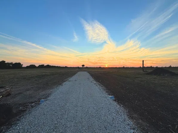 375 Fm 3049, Blum, TX 76627