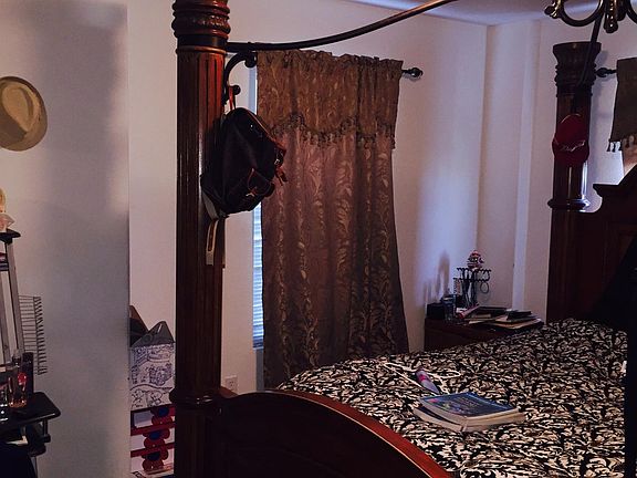 3rd image of 14487 Honeyhill St