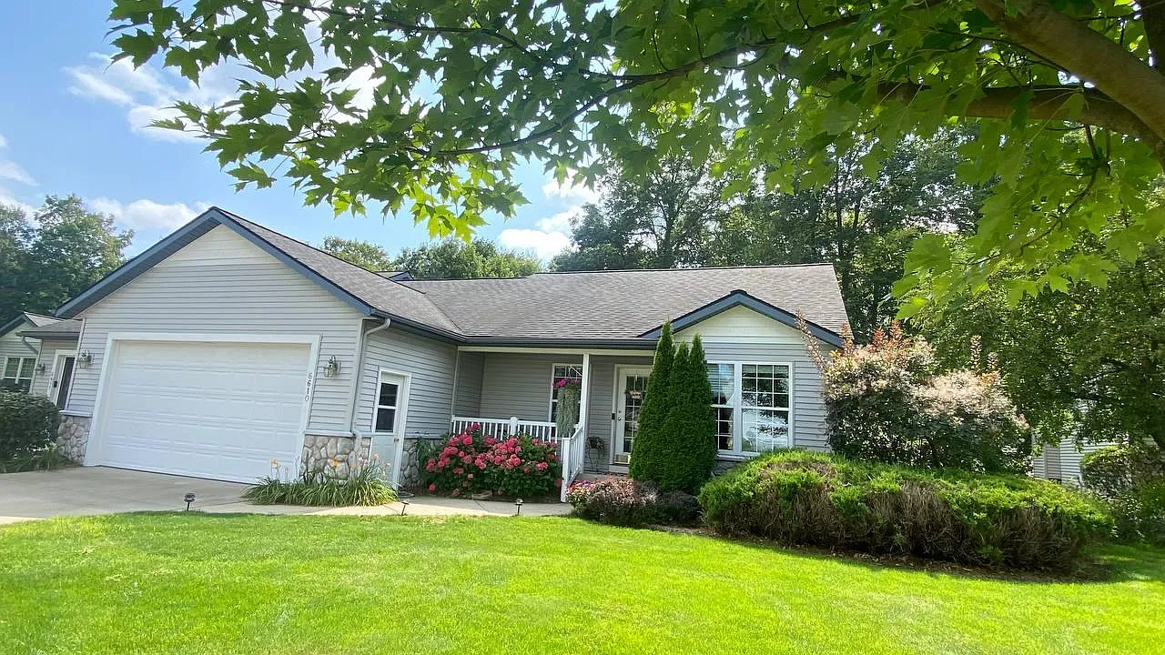 6610 Ravineview Rd SE — Photo 1
