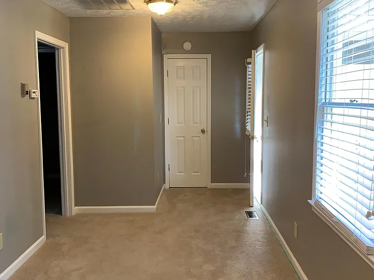 1740 Brompton Sq #B — Photo 11