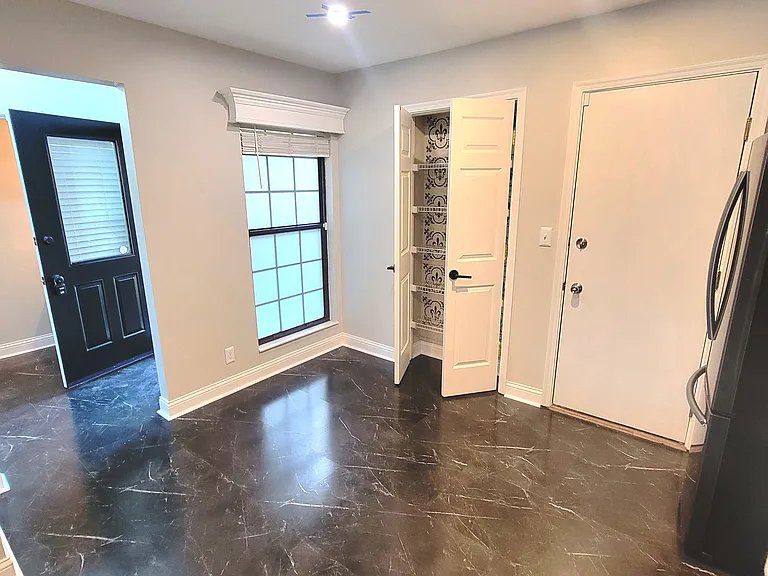 1608 Shady Cove Ln — Photo 8