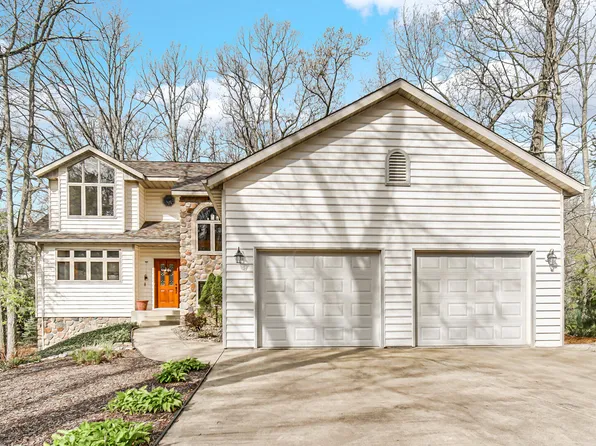 50211 Hicks Ave, New Buffalo, MI 49117