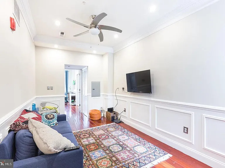 1356 South St #2R — Photo 15