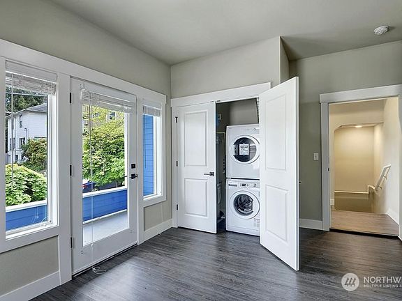 3rd image of 2320 E Denny Way #3