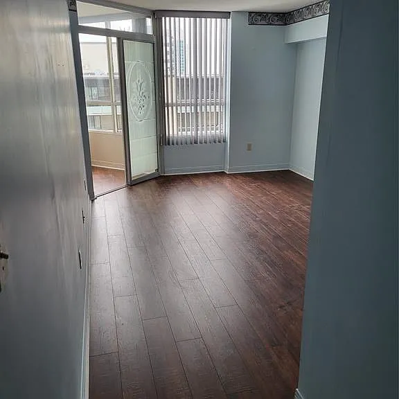 75 Riverside Dr E #1707 — Photo 18
