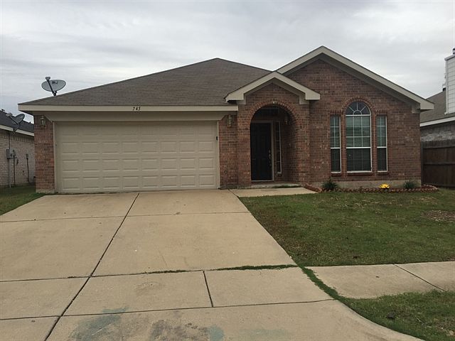 1st image of 745 Nelson Pl