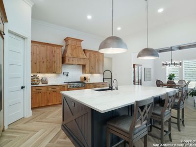 370 JAMES WAY, Castroville, TX, 78009