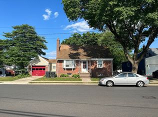 91 Melrose Ave, Bergenfield, NJ 07621