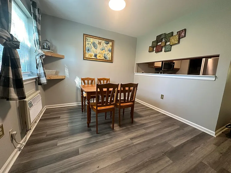 1338 W Wyomissing Ct #F — Photo 2