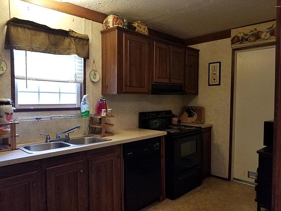 2nd image of 9248 N Pine Dr