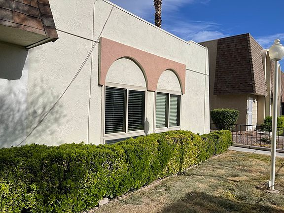 2nd image of 3451 Garden East Dr
