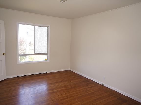 5th image of 92 Fairlawn Ave
