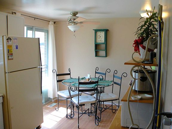 Dining Area w/ Morning Sun