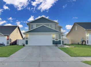 2205 13th Ave E, Williston, ND 58801