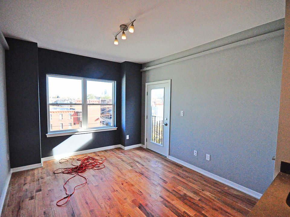 1st image of 533 N Budd St #E3