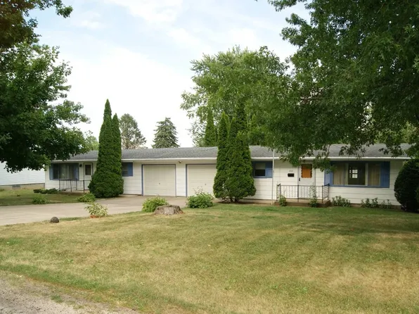 233 N Taylor St, Wataga, IL 61488