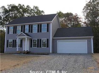 11 Dennis Dr, Uncasville, CT 06382