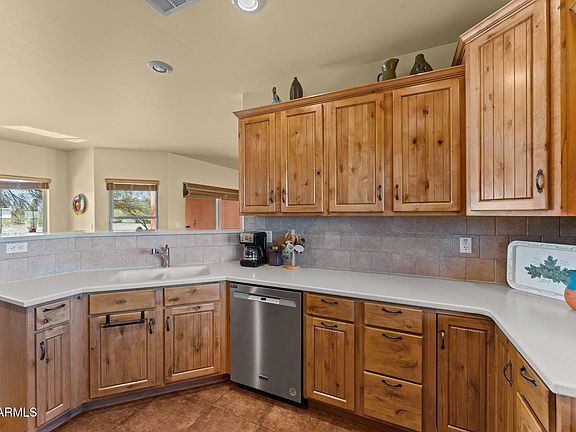 5th image of 51921 W WILLIAM Road