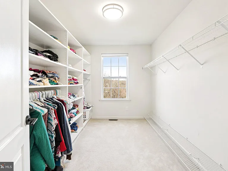 1035 Thorndale Dr — Photo 28