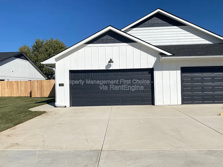 4610 S Kessler Cir — Photo 1