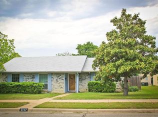2117 Cedarcrest Dr, Carrollton, TX 75007