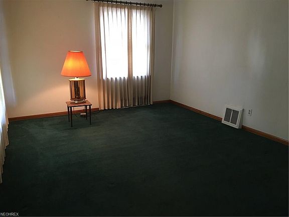 5th image of 13605 Eastwood Blvd