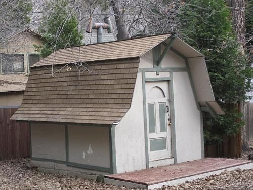 3rd image of 493 Lupin Ln