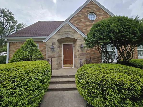 210 S Ridge St, Shannon, IL 61078