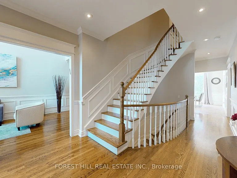 43 Oakhurst Dr — Photo 2